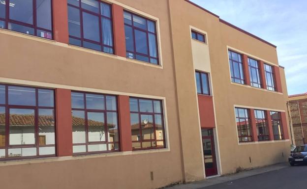 Santa Marina del Rey renueva y mejora las instalaciones del colegio