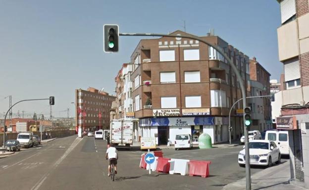 Cruce entre la avenida Quevedo y la calle Azorín.