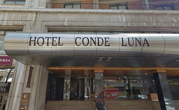 Fachada del Hotel Conde Luna.