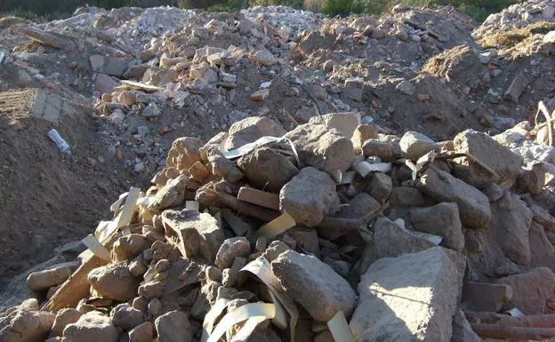 La Diputación impulsa la construcción de plantas de transferencia para residuos ante la proliferación de escombreras