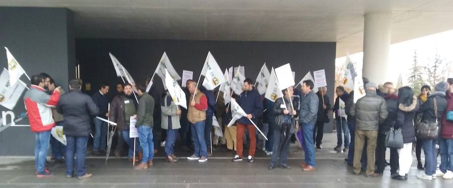 La Alianza UPA-COAG realizó ayer diferentes actos en Salamanca, Burgos, Palencia y Zamora en contra de la la nueva normativa de purines.