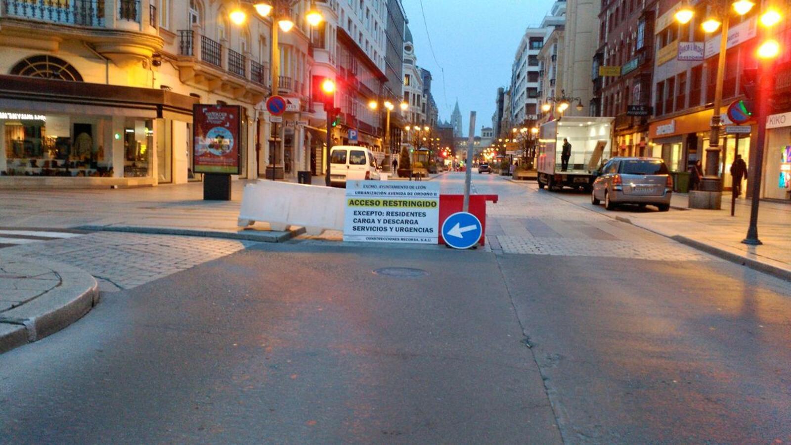 La imagen de Ordoño II cerrado desde este martes. Así permanecerá a lo largo de los próximos meses. El objetivo es que la obra esté finalizada en julio.