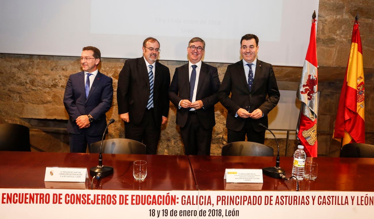 El consejero de Educación, Fernando Rey y el secretario de Estado de Educación, FP y Universidades, Marcial Marín, inauguran el encuentro de trabajo con el consejero de Educación, Cultura y Ordenación Universitaria de Galicia, Román Rodríguez y el de Educación y Cultura de Asturias, Genaro Alonso.