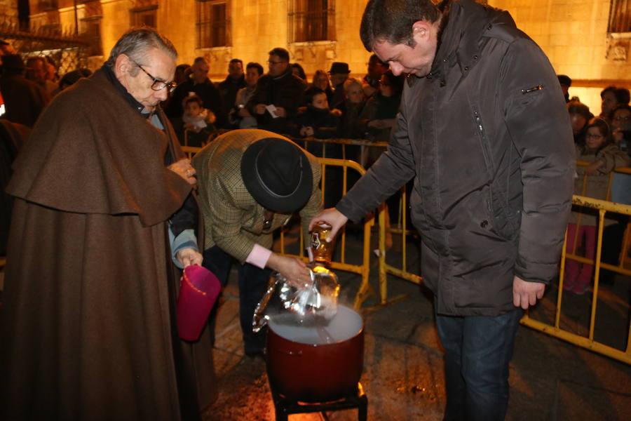 Tradicional hoguera de San Antón