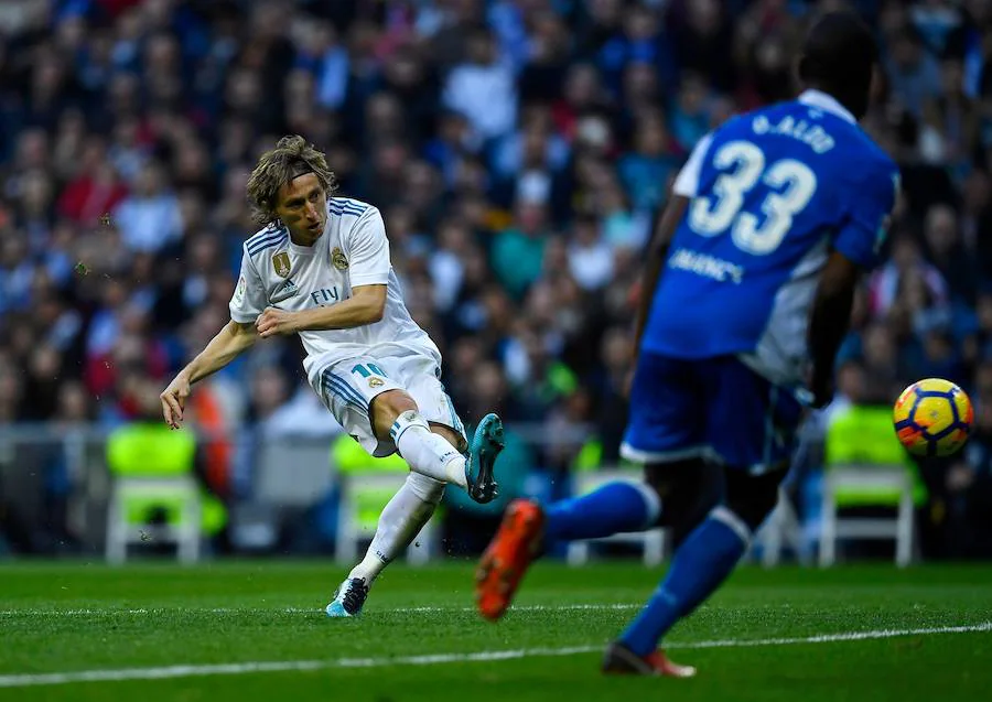 El conjunto de Zidane se dio un festín de goles pese a empezar perdiendo y acabó derrotando al Dépor por un contundente 7-1.