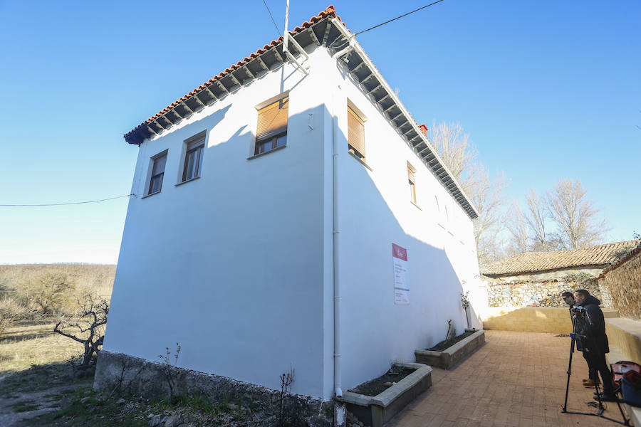 Suárez-Quiñones visita una vivienda rehabilitada para alquiler social en Vidanes