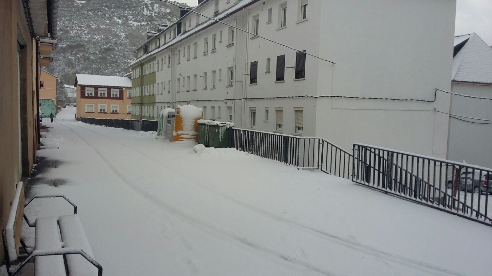 La nieve llega a la zona norte de la provincia de León. El temporal se mantendrá a lo largo de las próximas horas