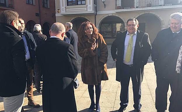 El equipo de gobierno, minutos antes de la celebración de la misa.