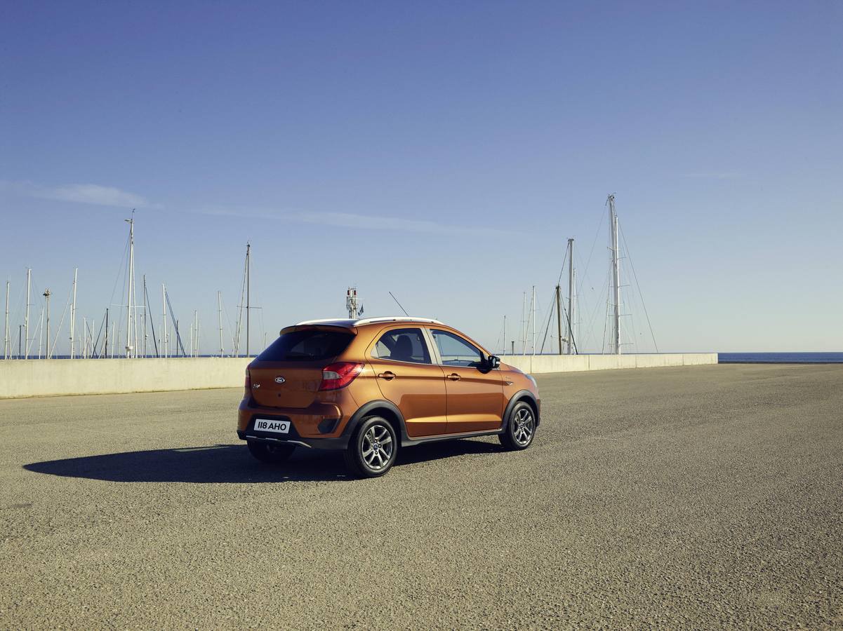 Ford KA+ Active, la moda del «crossover»