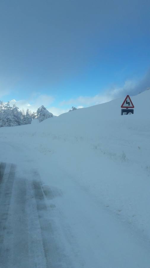 De Panderruedas a Valdeón bajo un manto de nieve