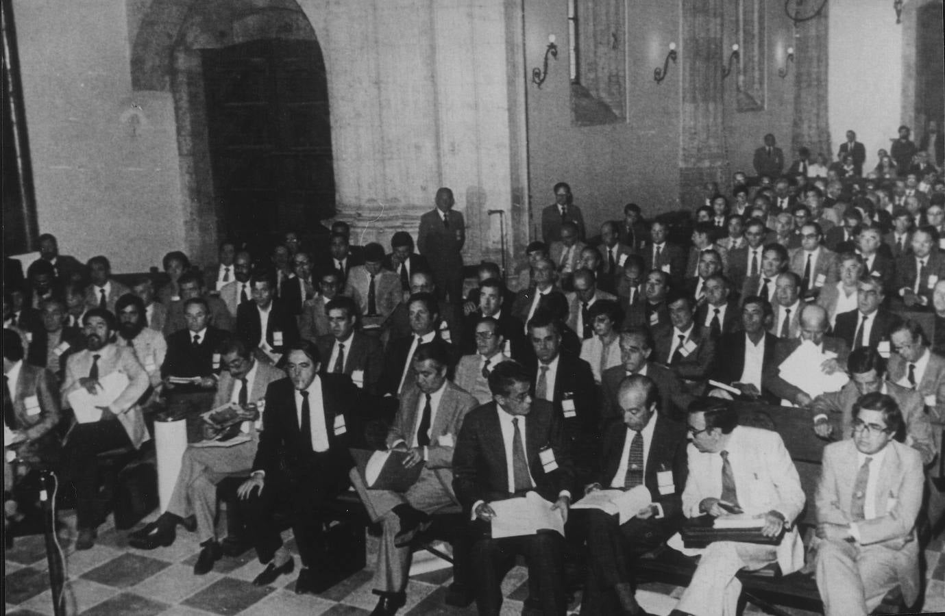 Sesión constitutiva de las Cortes, el 21 de mayo de 1983.