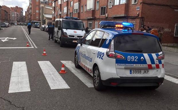 Un hombre de 80 años resulta herido grave tras ser atropellado en Valladolid por un conductor que se dio a la fuga y luego fue localizado. 