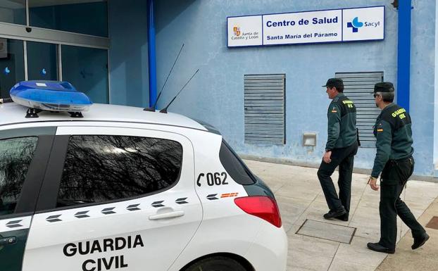 Una mujer detenida por delitos de hurto y estafa en el centro médico de Santa María del Páramo