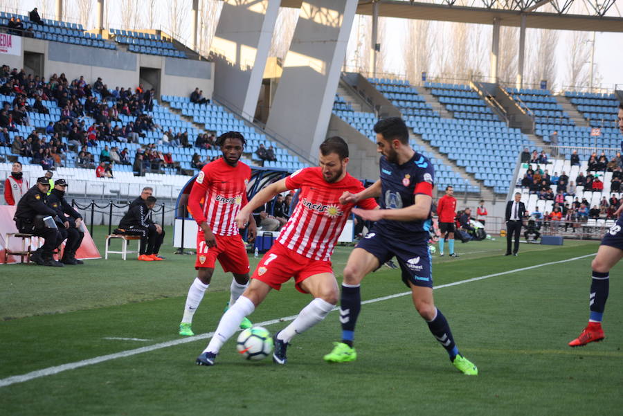 Fotos: Imágenes del partido entre el Almería y la Cultural