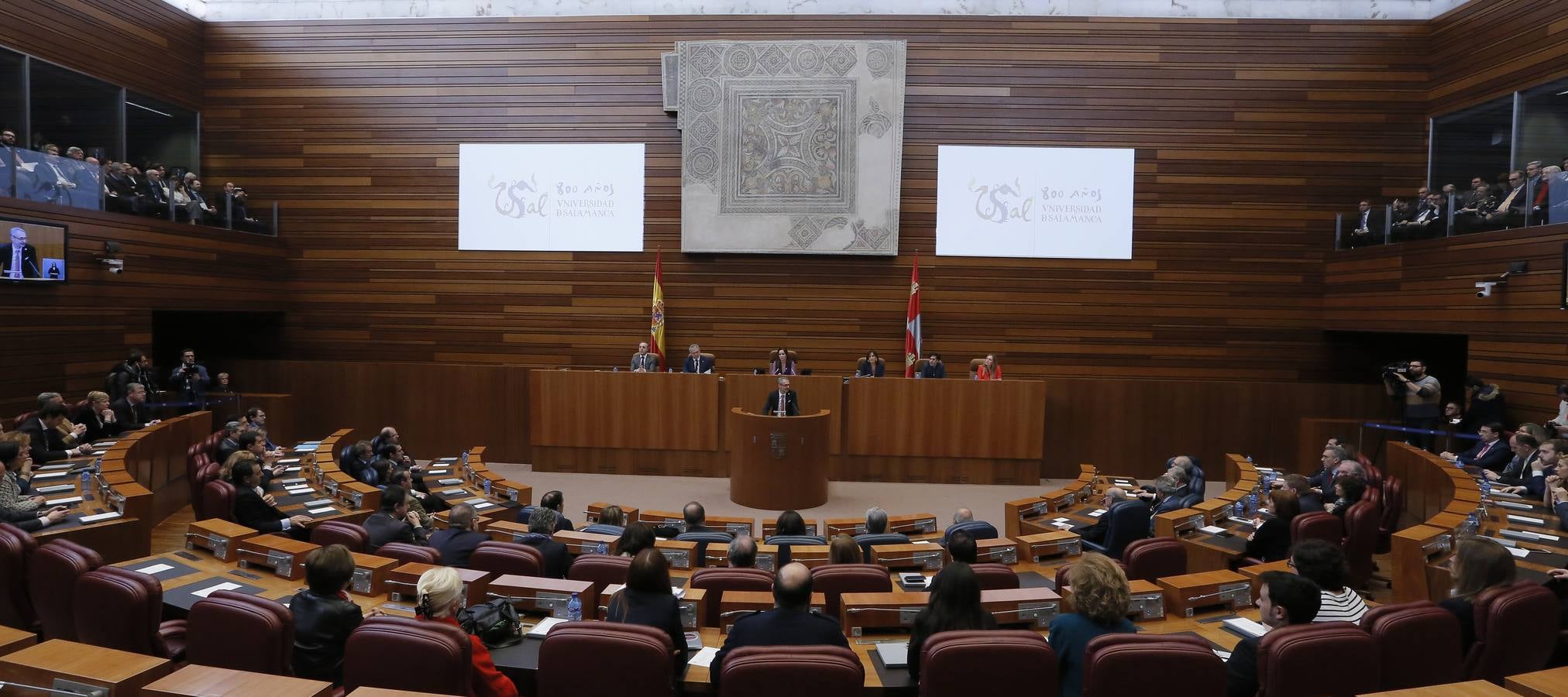 La institución académica conmemora su octavo centenario 