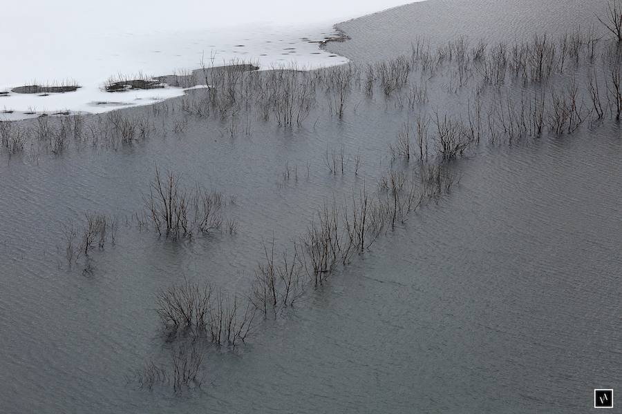 Fotos: La Nieve rodea al pantano de Riaño