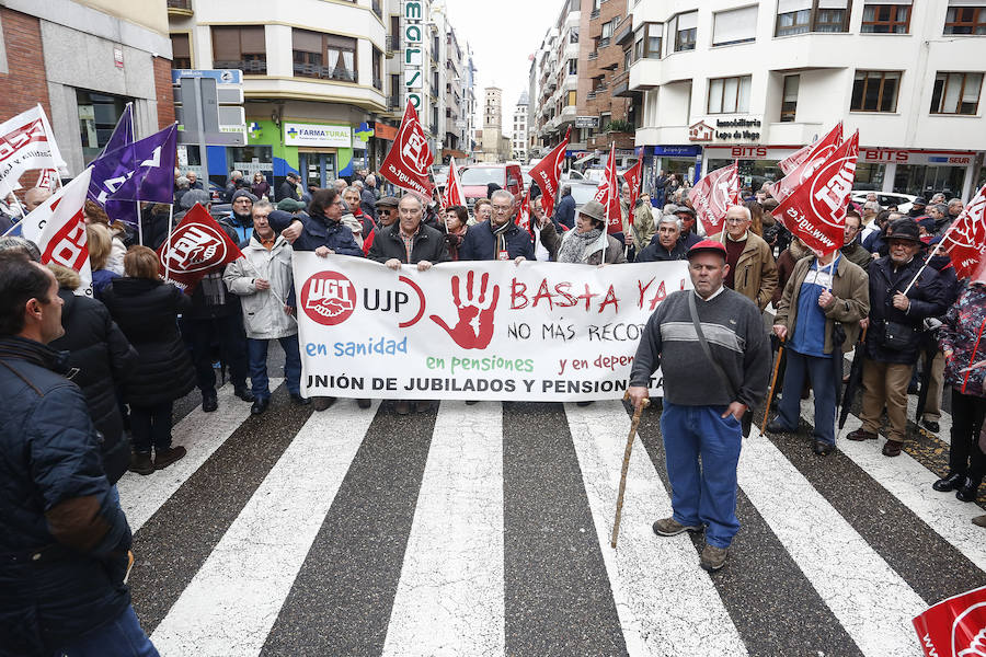 Fotos: Las imágenes de la concentración por las pensiones