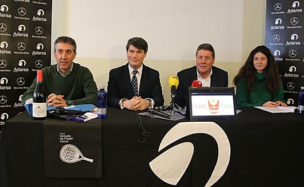 Presentación de torneo en las instalaciones de Pádel Park León.