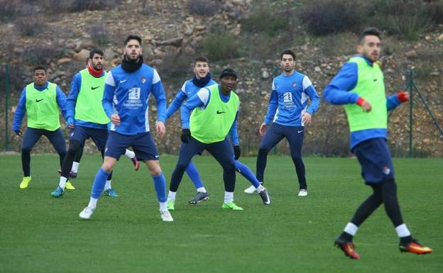 La Ponferradina ante su enésima oportunidad de alejar el peligro