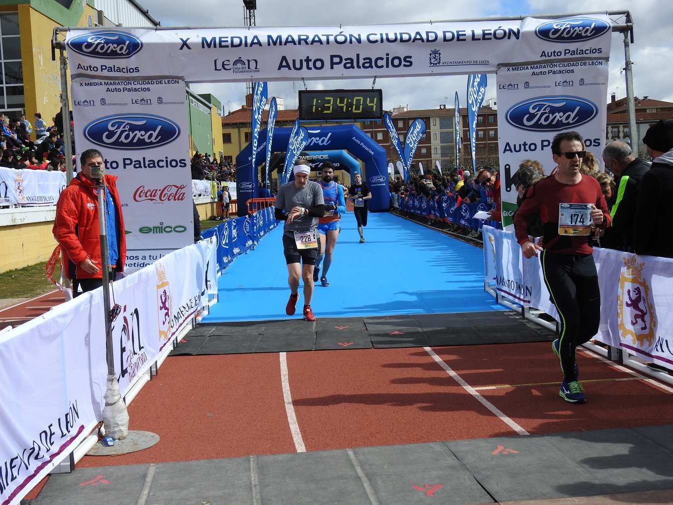 Las imágenes de la Media Maratón de León, con Sergio Sánchez como ganador.