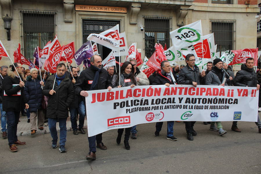 Fotos: Concentración de la Policía Local de León