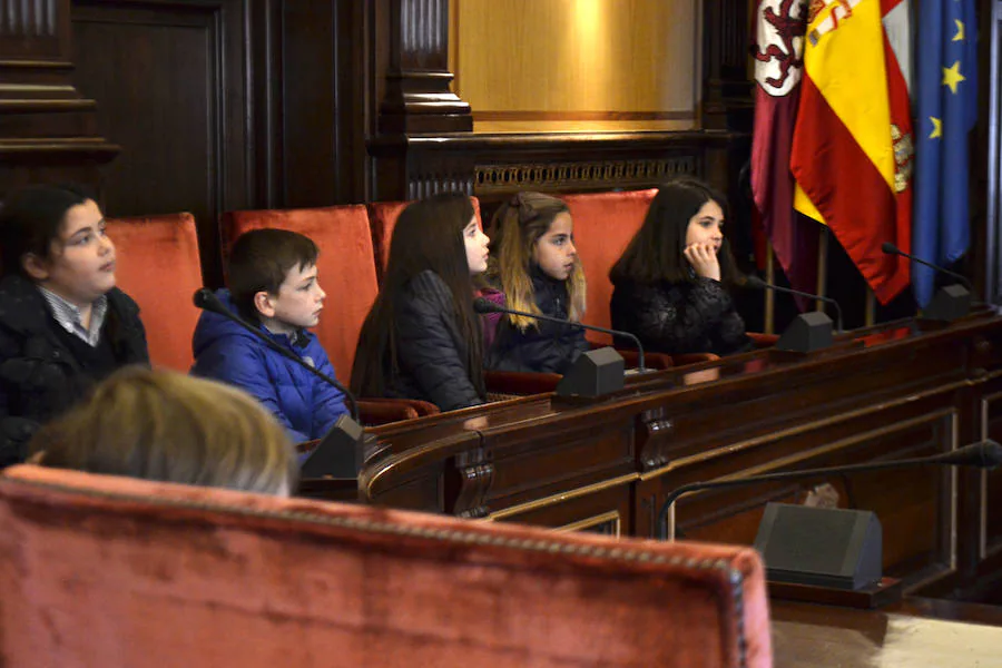 Fotos: Los niños preguntan al alcalde