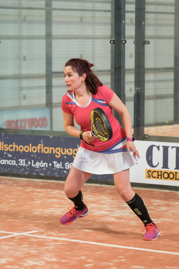 Las mejores imágenes del Torneo Leonoticias de pádel celebrado durante el fin de semana en las instalaciones de Pádel Park