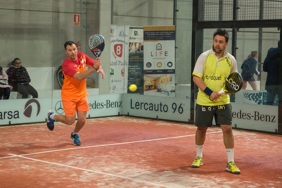 Las mejores imágenes del Torneo Leonoticias de pádel celebrado durante el fin de semana en las instalaciones de Pádel Park