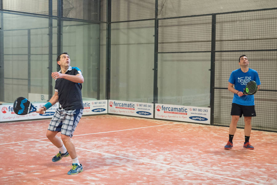 Las mejores imágenes del Torneo Leonoticias de pádel celebrado durante el fin de semana en las instalaciones de Pádel Park