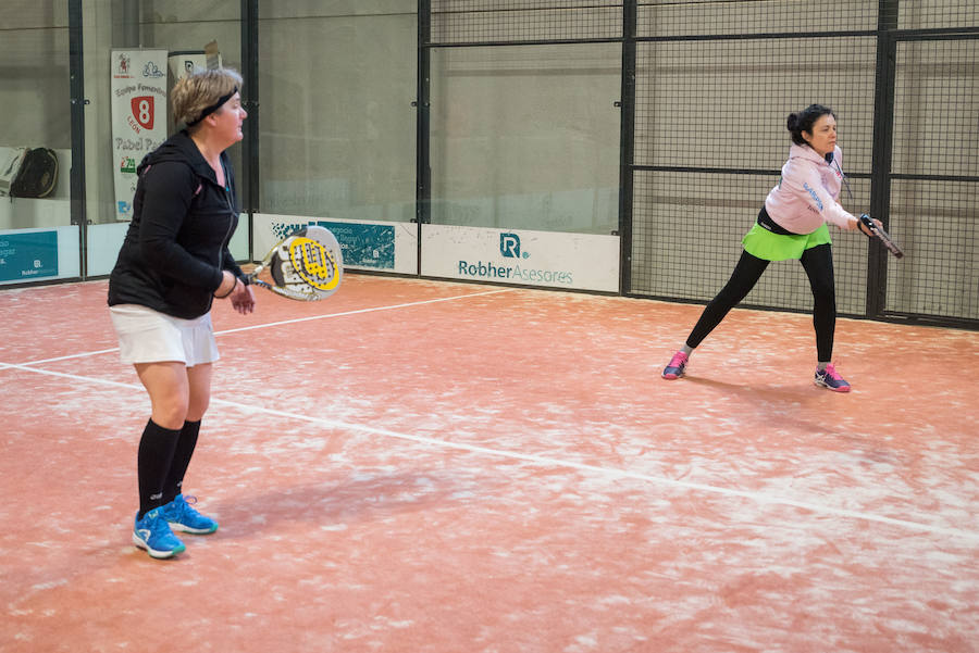 Las mejores imágenes del Torneo Leonoticias de pádel celebrado durante el fin de semana en las instalaciones de Pádel Park