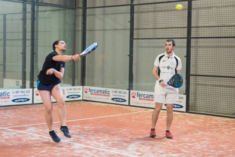 Las mejores imágenes del Torneo Leonoticias de pádel celebrado durante el fin de semana en las instalaciones de Pádel Park