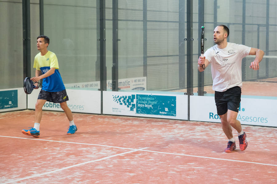 Las mejores imágenes del Torneo Leonoticias de pádel celebrado durante el fin de semana en las instalaciones de Pádel Park