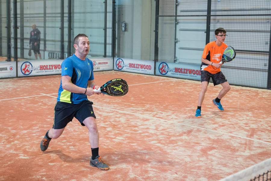 Las mejores imágenes del Torneo Leonoticias de pádel celebrado durante el fin de semana en las instalaciones de Pádel Park