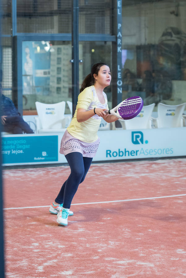 Las mejores imágenes del Torneo Leonoticias de pádel celebrado durante el fin de semana en las instalaciones de Pádel Park