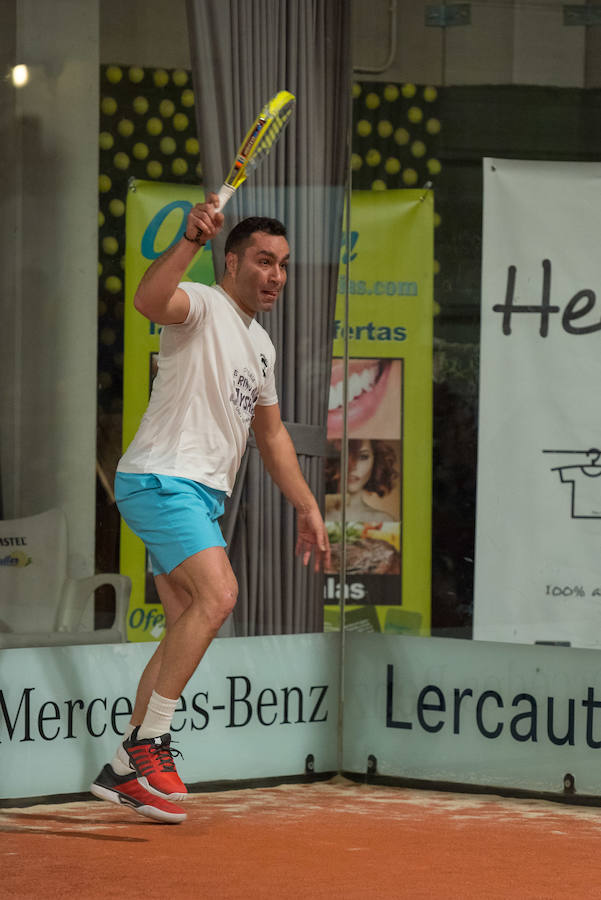 Las mejores imágenes del Torneo Leonoticias de pádel celebrado durante el fin de semana en las instalaciones de Pádel Park