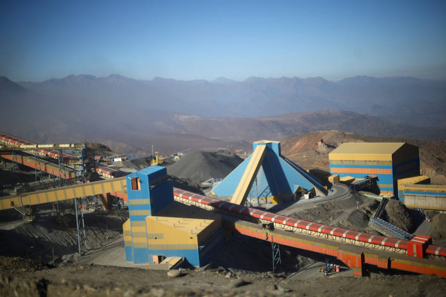 Visita a la mina El Teniente, la mayor mina subterránea del mundo y el centro integrado de operaciones remotas.