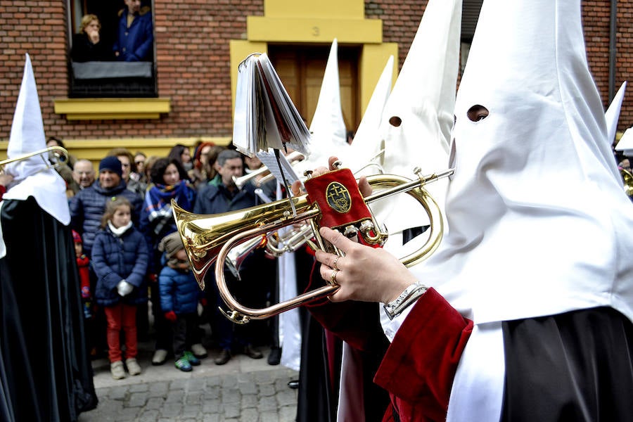 Fotos: La Procesión de los Pasos recorre León