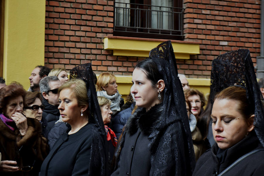 Fotos: La Procesión de los Pasos recorre León