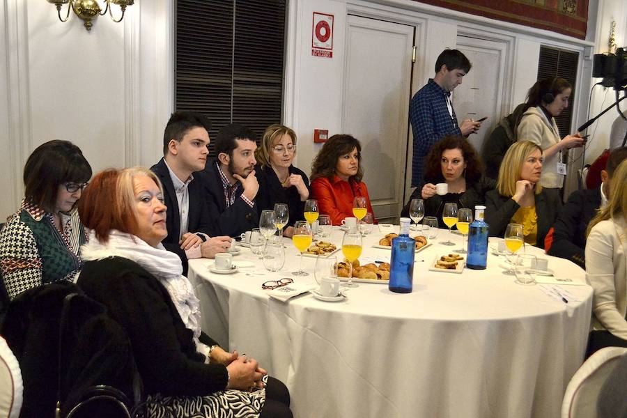 Belén Serna (Stanhome), Margarita Serna (España Duero), David Banedo (Acrópolis),Alberto Martínez (Acrópolis), Emilia Centeno (Muebles Bernardo), Ana Martínez (Editorial MIC),Asunción Mayo (Crédito y Caución), Laura Palmero (Limpiezas Palmero).