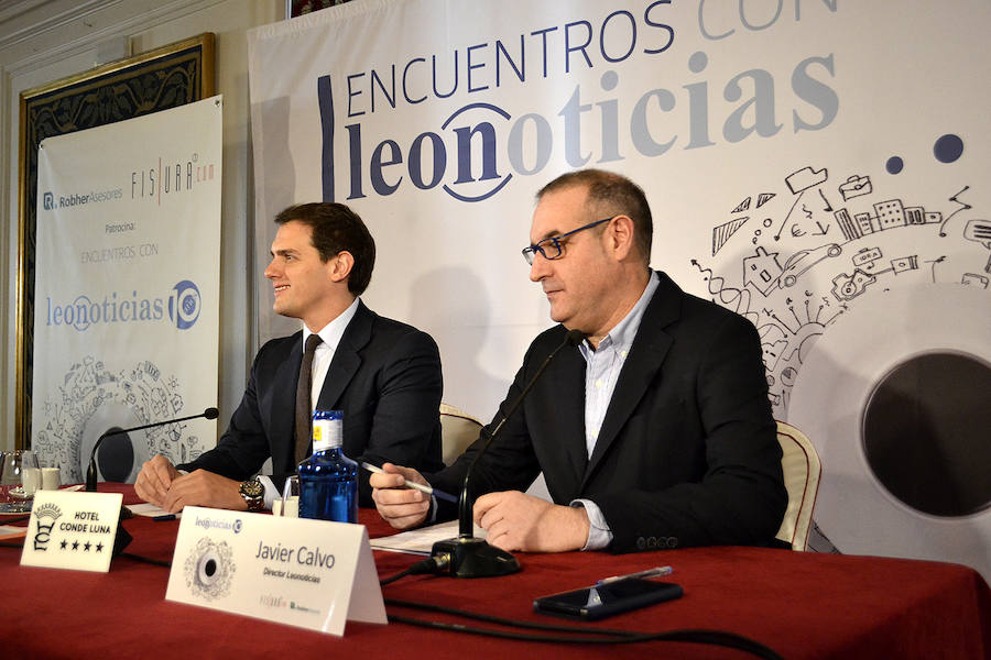 Fotos: Desayuno con Albert Rivera