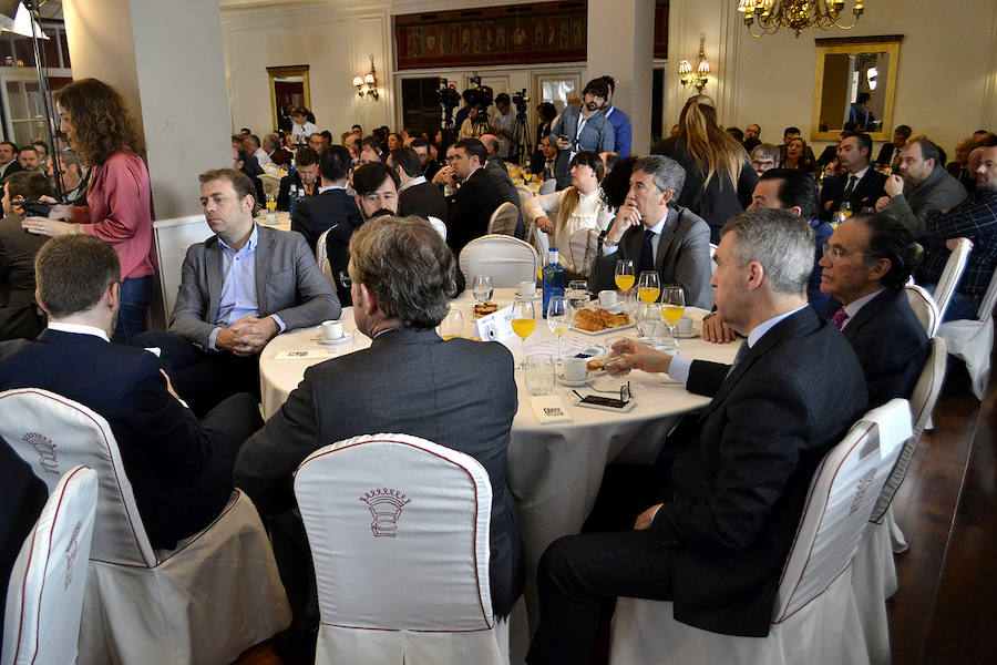 Fotos: Desayuno con Albert Rivera