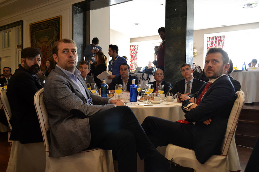 Fotos: Desayuno con Albert Rivera