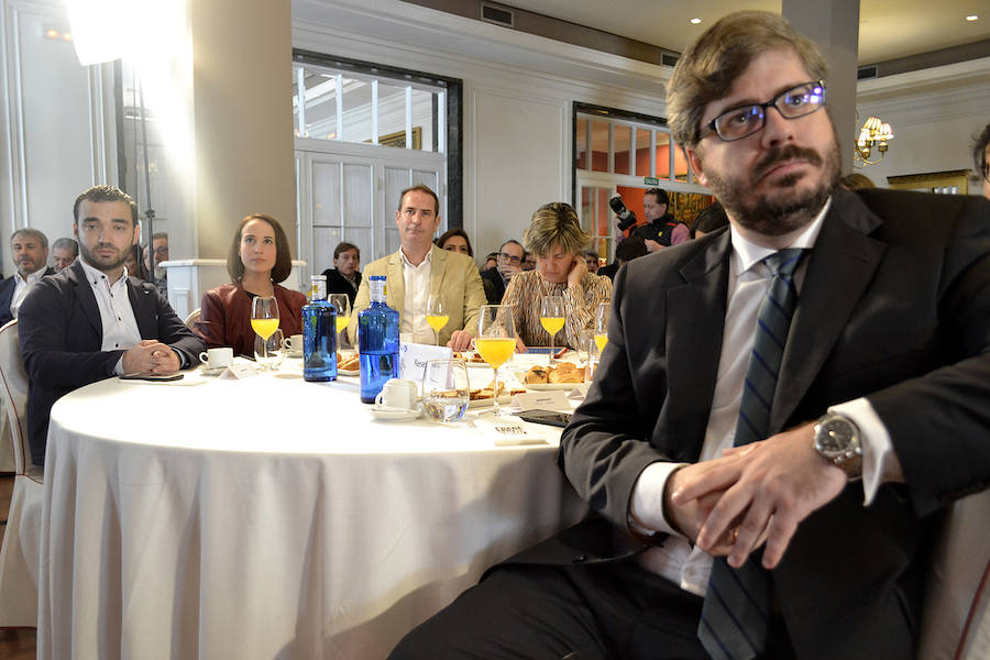 Fotos: Desayuno con Albert Rivera