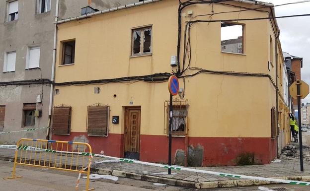 Imagen de las viviendas destrozadas por el incendio.