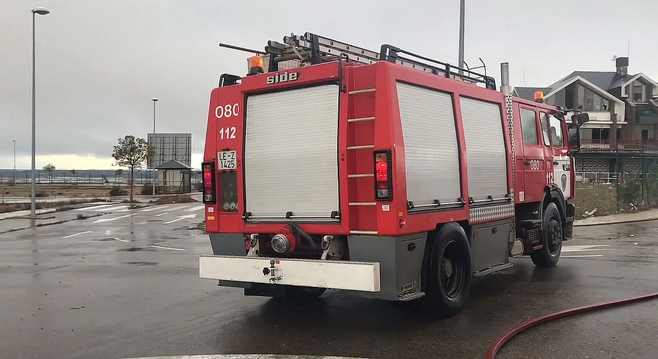 Un gran escape de gas en el 'Cerro Alto' obliga a intervenir a Bomberos durante toda la noche