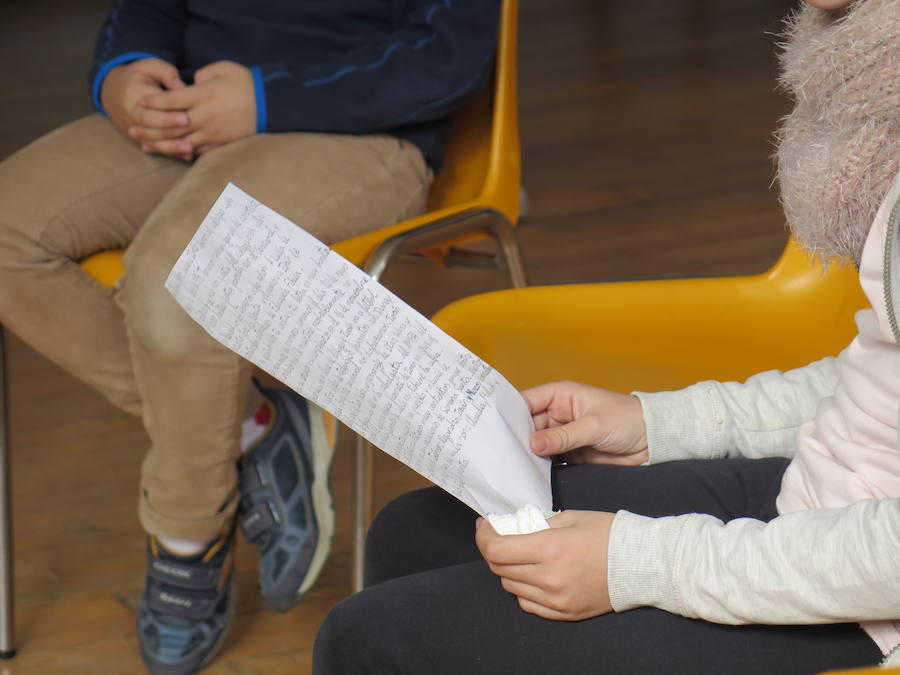 Fotos: Encuentro entre niños y mayores con alzheimer