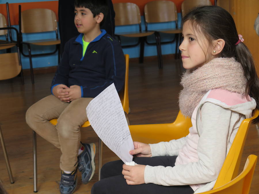 Fotos: Encuentro entre niños y mayores con alzheimer