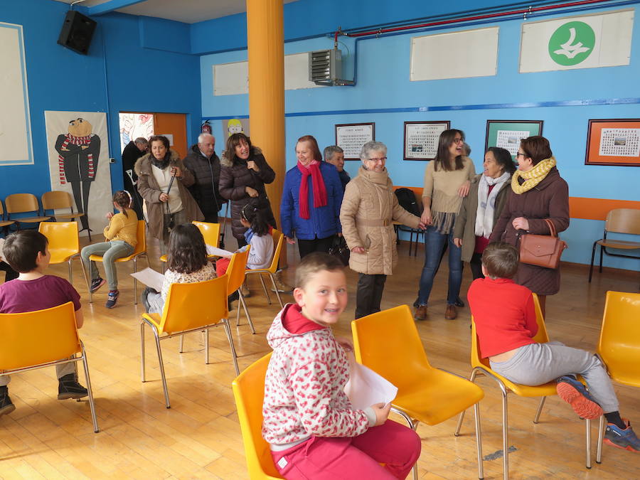 Fotos: Encuentro entre niños y mayores con alzheimer
