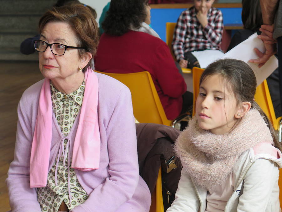 Fotos: Encuentro entre niños y mayores con alzheimer
