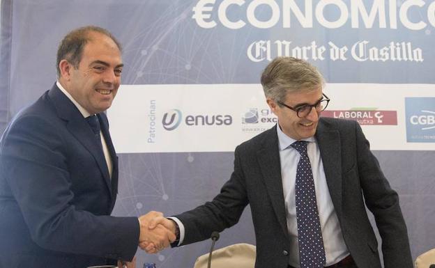 Lorenzo Amor, presidente nacional de Ata, junto a Ignacio Foces, en el Foro Económico de El Norte de Castilla en Salamanca.